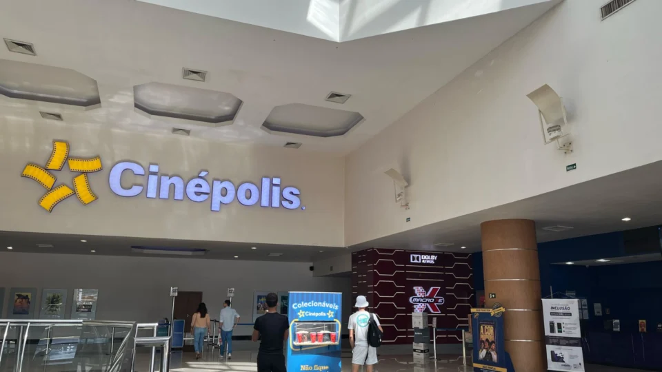 Cinema de shopping em Manaus terá sessões adaptadas em maio