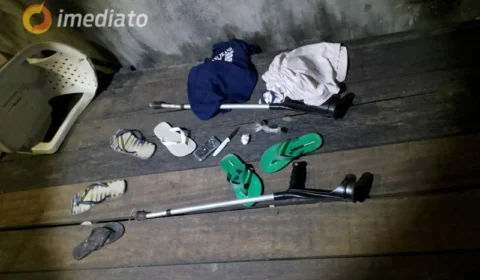 ‘Deficiente’ que vendia drogas deixa muletas para trás durante fuga no São José