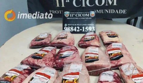 Homem é preso após tentar furtar carnes em supermercado de Manaus