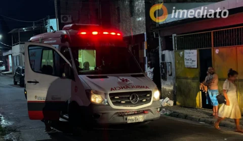 Homem chega em casa com golpe profundo na cabeça e família desconfia de agressão