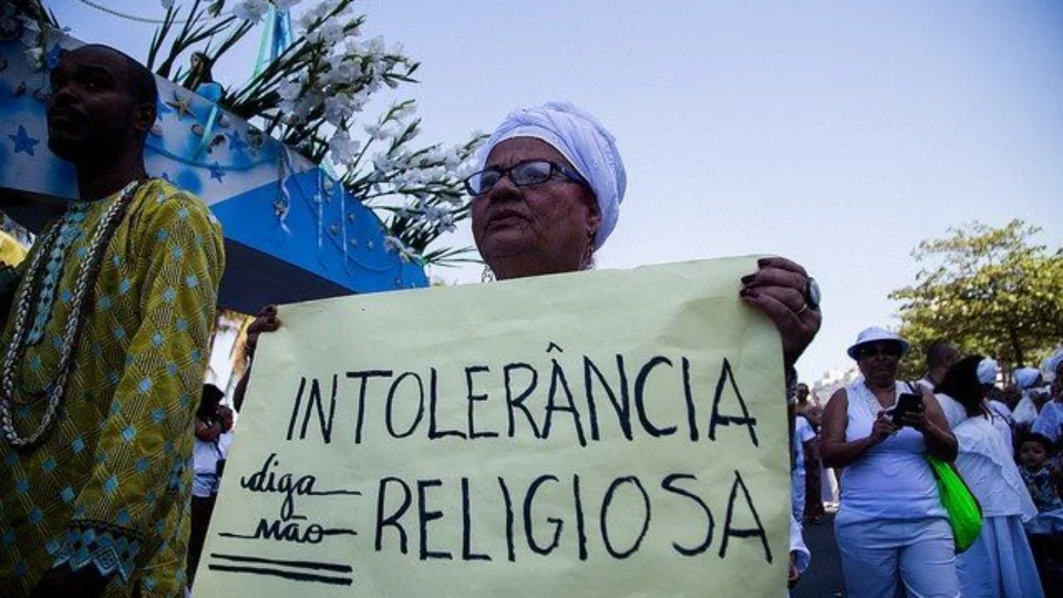 Terreiro de Umbanda é alvo de intolerância religiosa no Rio de Janeiro