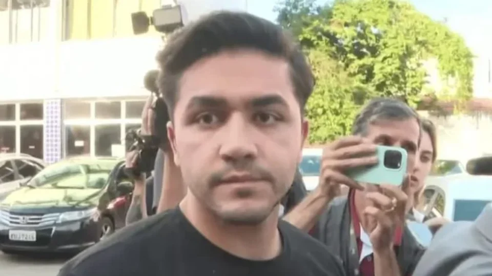 Dono de Porsche chorou em 1ª noite na cadeia: “Preferia ter morrido”