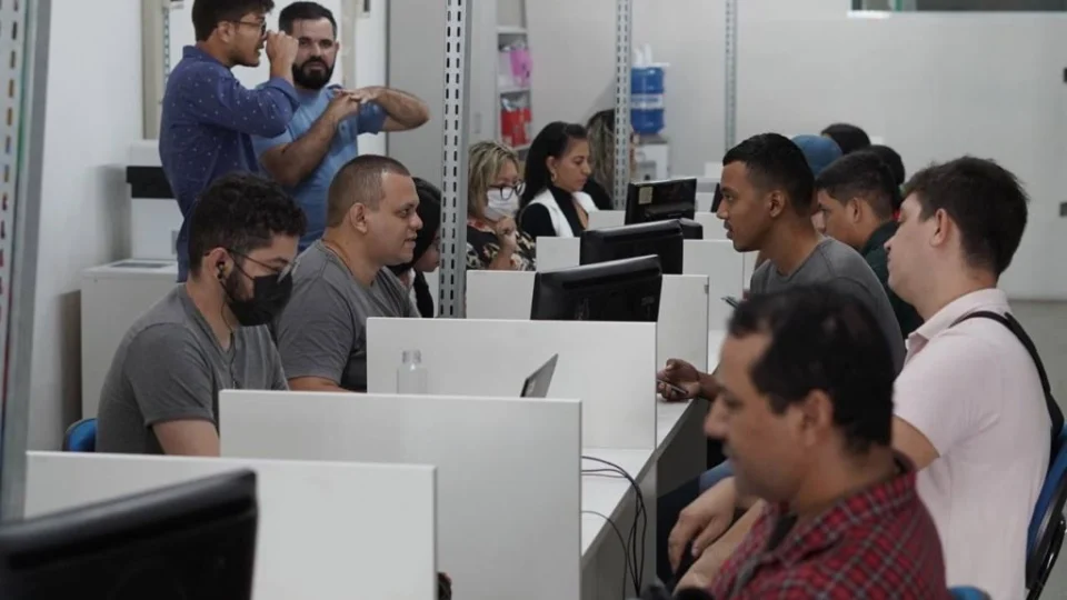 Sines ofertam mais de 300 vagas nesta sexta-feira (14) em Manaus