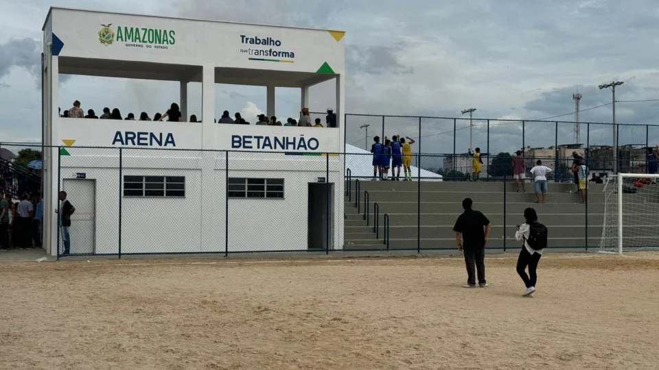 Wilson Lima inaugura campos do Betanhão e Noroeste e anuncia renovações de programas de esporte do Estado