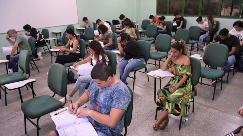 Novo sistema de distribuição de cotas da UEA é aprovado na ALE