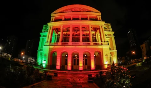 Show beneficente é promovido em Manaus para arrecadar suprimentos às vítimas do Rio Grande do Sul
