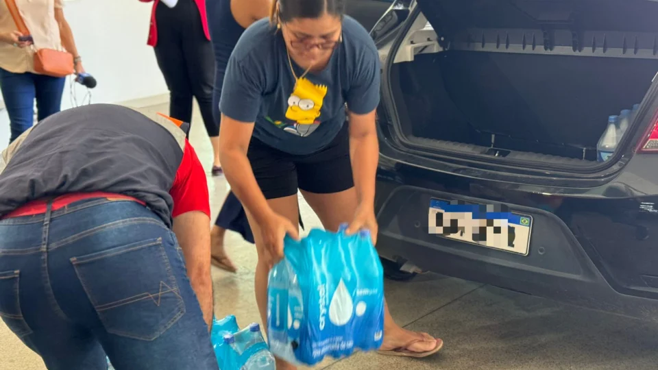 Defesa Civil e outros pontos recebem doações para o Rio Grande do Sul