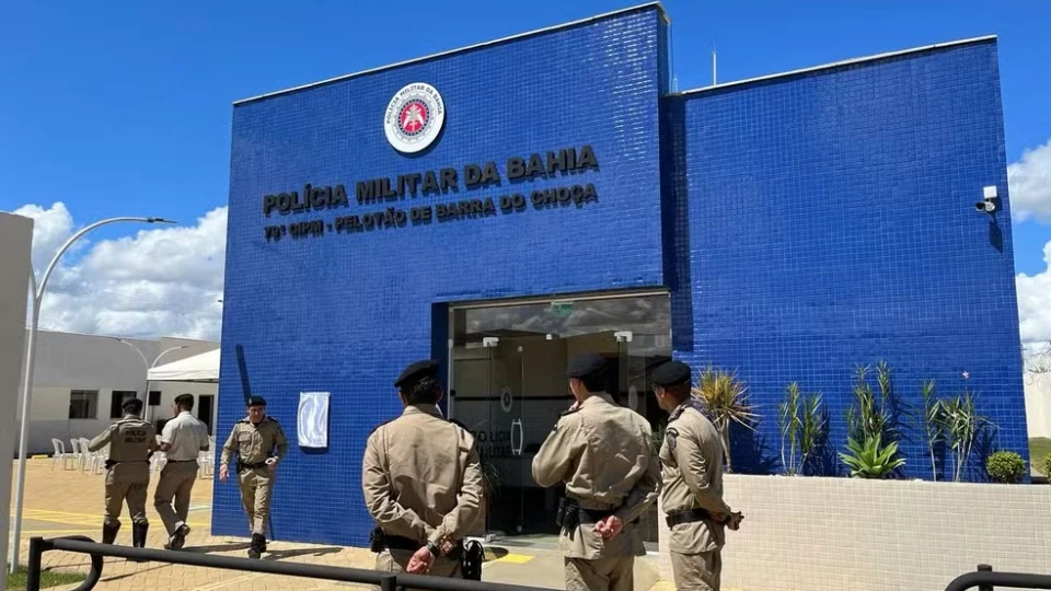 Idosa de 73 anos é encontrada morta com marcas de facadas dentro de casa na Bahia