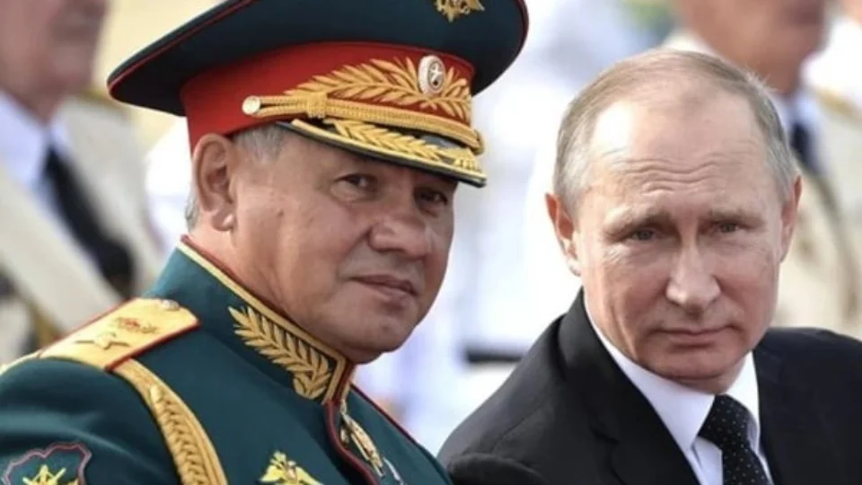 Putin dispensa ministro da defesa na Rússia