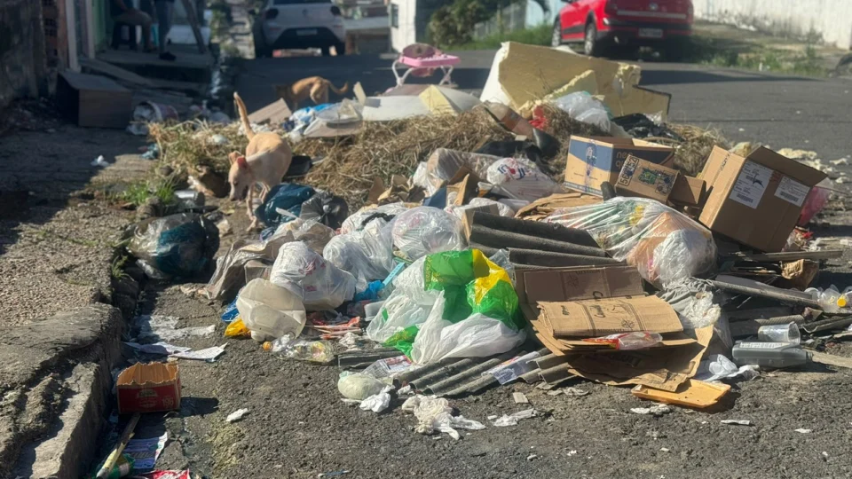 Falta de Infraestrutura e limpeza assolam o Conjunto Oswaldo Frota