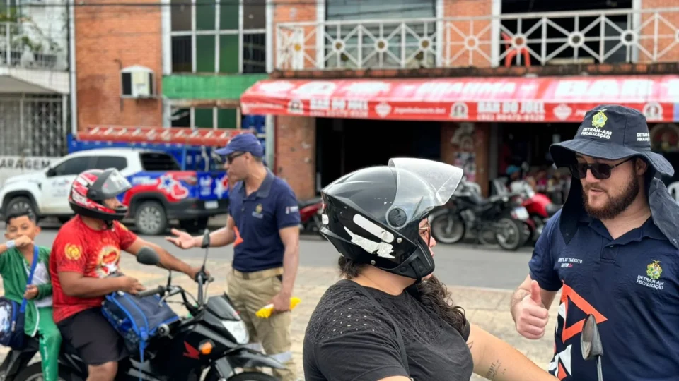 Detran Am promove campanha  em alusão ao Maio Amarelo em Parintins