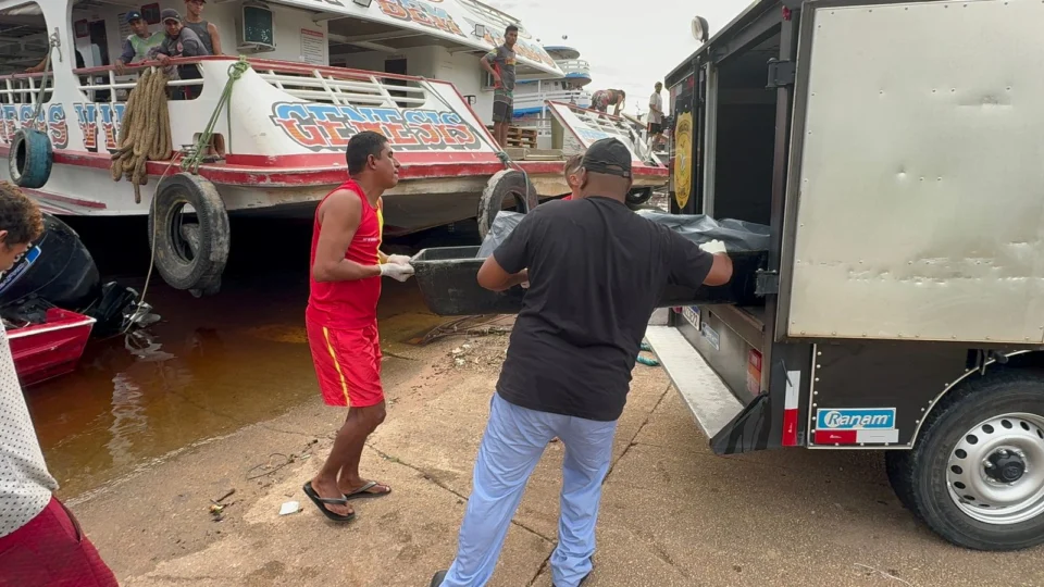 Corpo encontrado  flutuando no Rio Negro