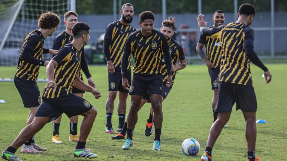 Amazonas FC encara Flamengo em partida de volta da Copa do Brasil