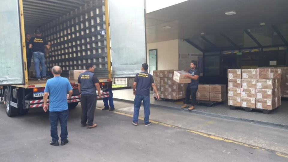 Tribunal Regional Eleitoral envia Urnas Eletrônicas para o interior do Amazonas