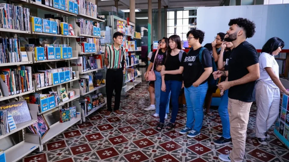 Biblioteca Pública do Amazonas convida público para troca de Livros e Gibis