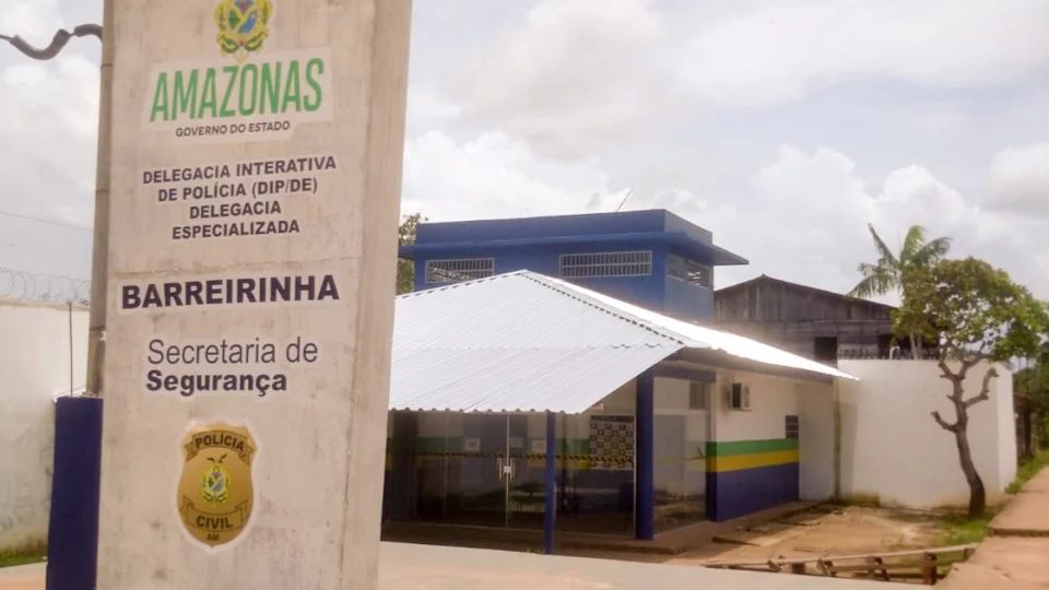 Marido incendeia casa após mulher recusar dinheiro para bebida no AM