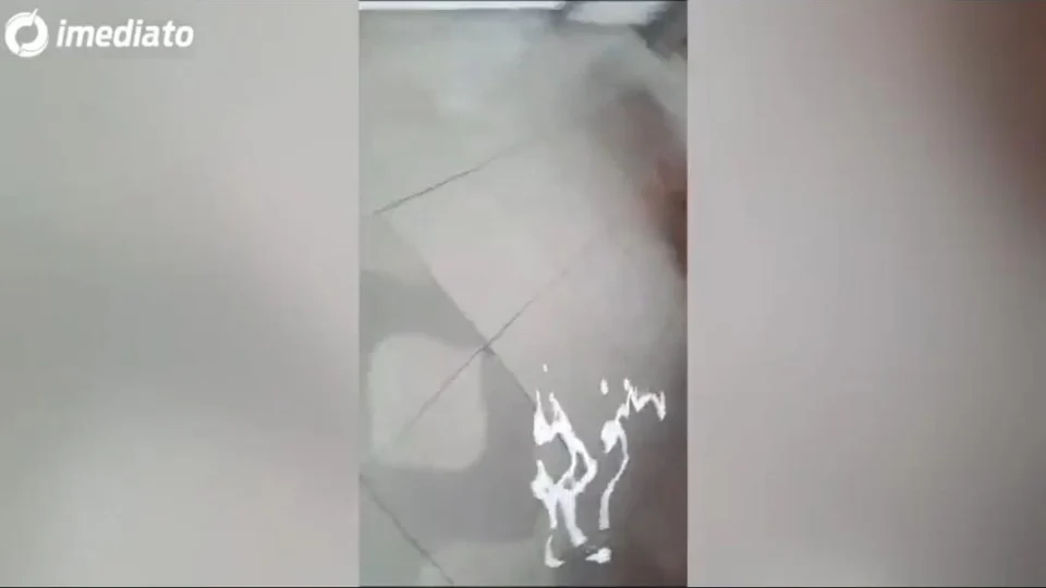 Moradores do beco Bogary no Aleixo sofrem com alagamentos frequentes