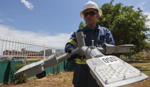 Luminárias de LED do Programa Ilumina+ Amazonas são produzidas na Zona Franca de Manaus