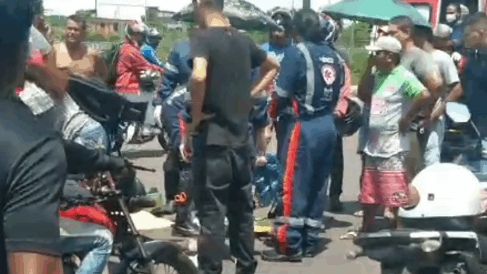 Filho se revolta com pai atropelado por moto em Manaus: “Tu vai morrer”