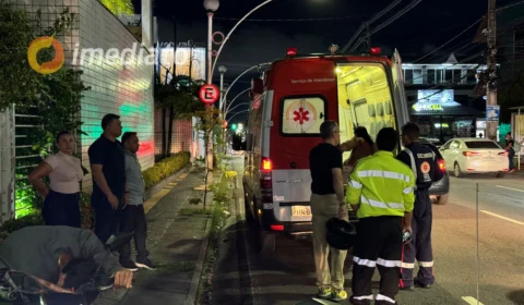 Colisão entre carro e moto deixa motociclista ferido no bairro Nossa Senhora das Graças