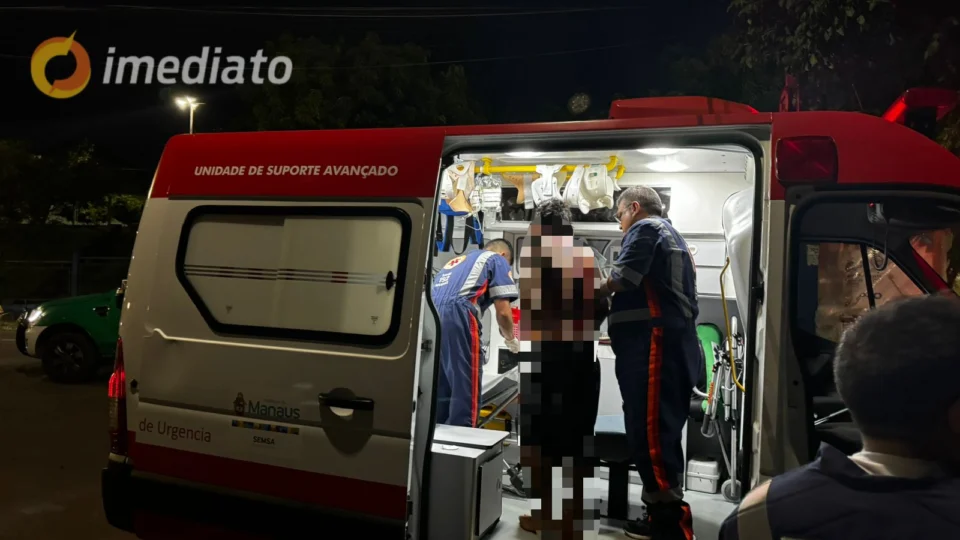 Homem pede ajuda em lanchonete após ser esfaqueado no Nossa Senhora das Graças