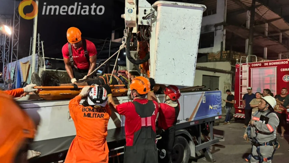 Homem sofre descarga elétrica em telhado de loja de veículos na Cidade Nova