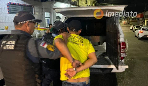 Homem é preso em flagrante após agredir a esposa no Amazonino Mendes