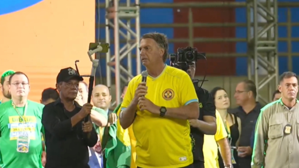 Ex-presidente Jair Bolsonaro marca presença no lançamento oficial da pré-campanha de Capitão Alberto Neto em Manaus