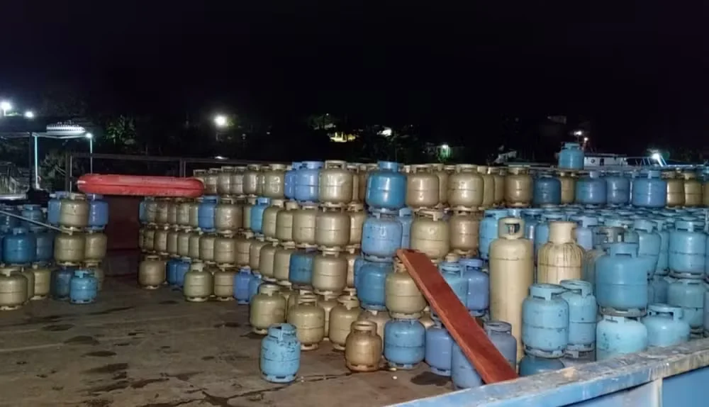 Polícia Militar apreende cerca de 50kg de pasta base de cocaína dentro de botijas de gás no AM
