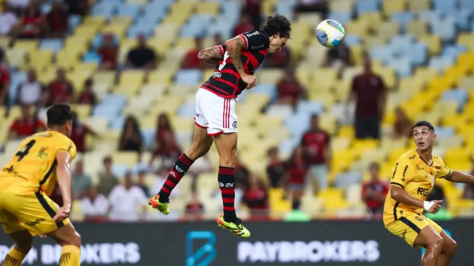Flamengo conta com gol de Pedro para derrotar Amazonas na Copa do Brasil
