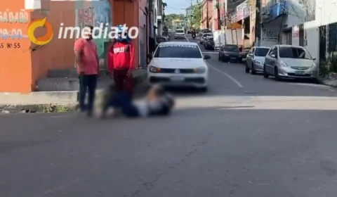 Mulher fica ferida após colisão entre motocicletas no bairro Coroado