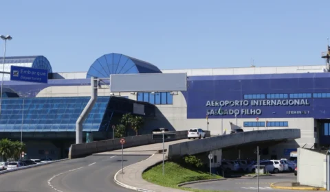 Porto Alegre fecha aeroporto por tempo indeterminado e cancela voos