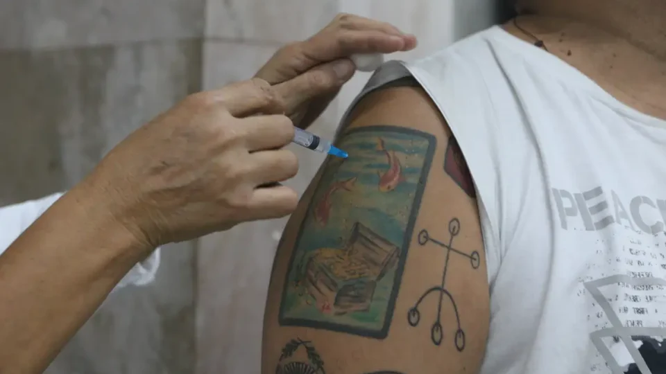 IBGE quase 94% da população brasileira se vacinou contra covid-19