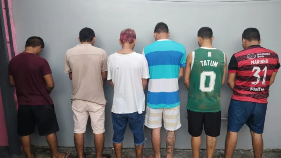 São presos no Amazonas os seis jovens que mataram colegas a pauladas