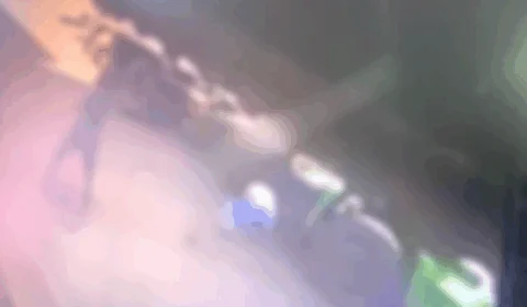 VEJA VÍDEO: mulher é empurrada pela ex-companheira durante briga e esmagada por caminhão