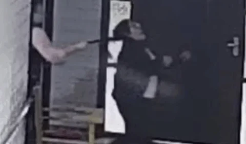 VEJA VÍDEO: professora é afastada após puxar cabelo de aluna com síndrome de down