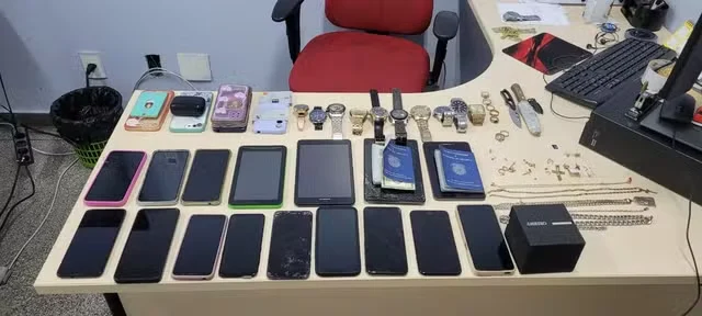 Trio suspeito de realizar assaltos em ônibus é preso no Jorge Teixeira