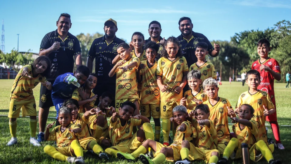 Amazonas FC brilha nas competições de base: Sub-8 e Sub-10 conquistam vitórias importantes