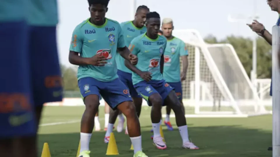 Seleção brasileira treina e embarca para o Texas