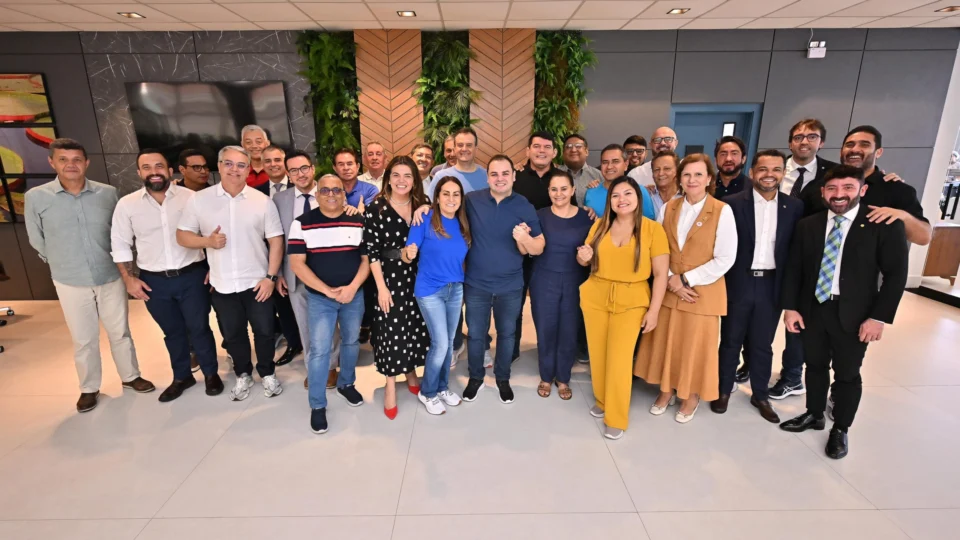 Roberto Cidade consolida crescimento como pré-candidato à Prefeitura de Manaus