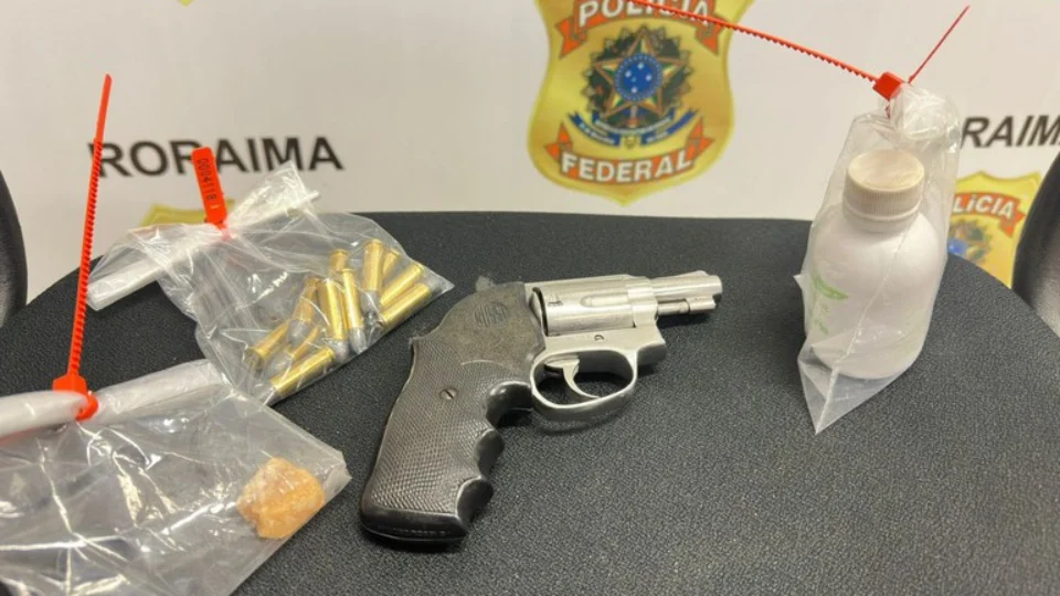 PF prende duas pessoas por crimes ambientais e porte ilegal de arma de fogo em RR