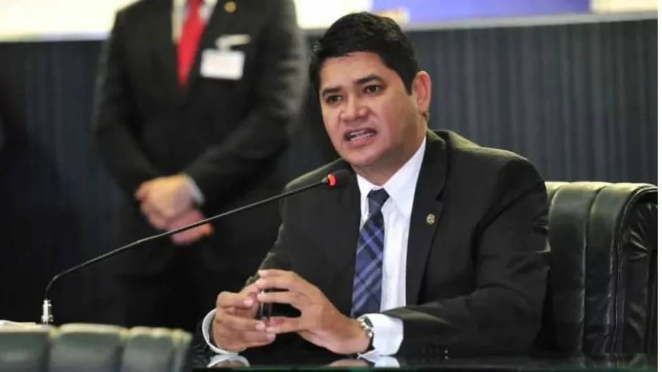 ‘Enriquecimento ilícito’ de parentes de Bi Garcia leva MPC-AM a pedir fim de repasse de recursos estaduais ao Festival de Parintins