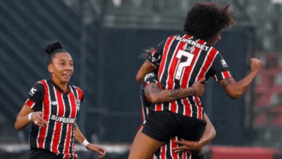 São Paulo goleia Santos por 4 a 0 no Brasileiro Feminino
