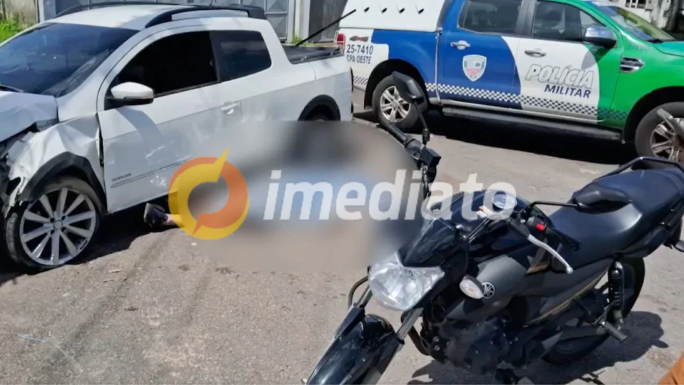 Homem colide com poste e morre após mal súbito na Avenida São Jorge