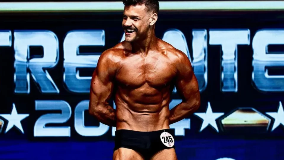 Atleta de fisiculturismo é encontrado morto em Porto Seguro, Bahia: Polícia Investiga Caso