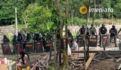 Polícia realiza reintegração de posse no bairro Armando Mendes