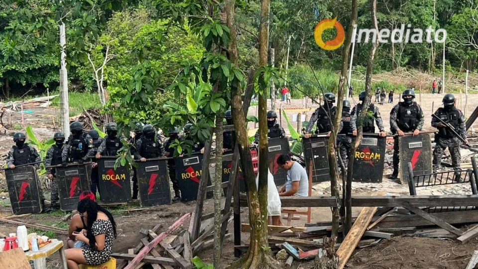 Polícia realiza reintegração de posse no bairro Armando Mendes