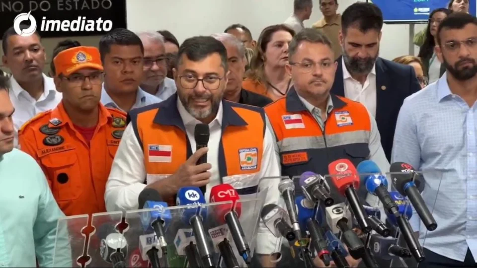 Wilson Lima consegue recursos para dragagem dos rios Amazonas e Solimões antes da seca