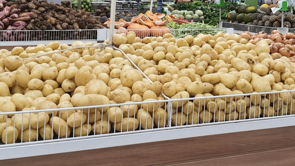 Inflação acelera para 0,46% em maio, impulsionada por alta dos alimentos