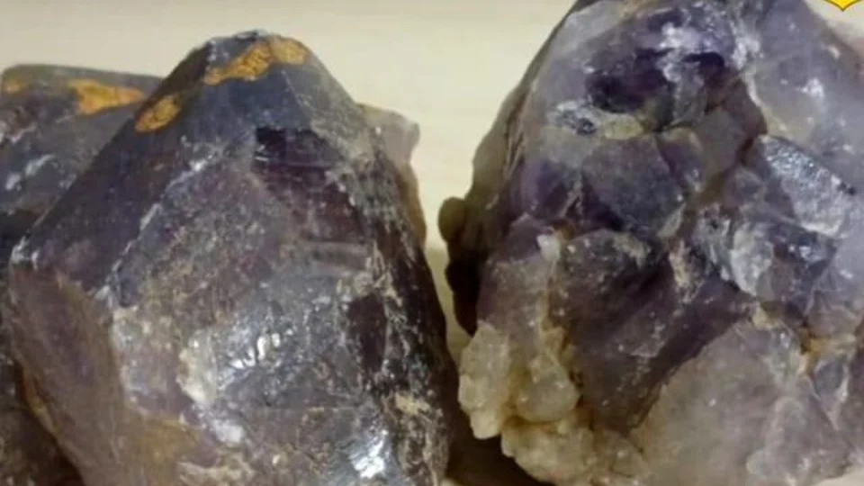 Polícia Rodoviária Federal apreende oito toneladas de pedras semi preciosas em Roraima